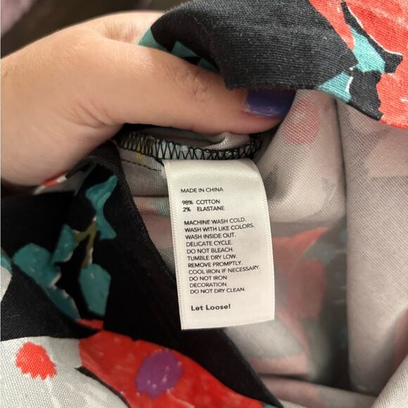 Kate Spade Saturday Black and Red Floral Sleeveless Sheath Dress Size 6 - Picture 7 of 7